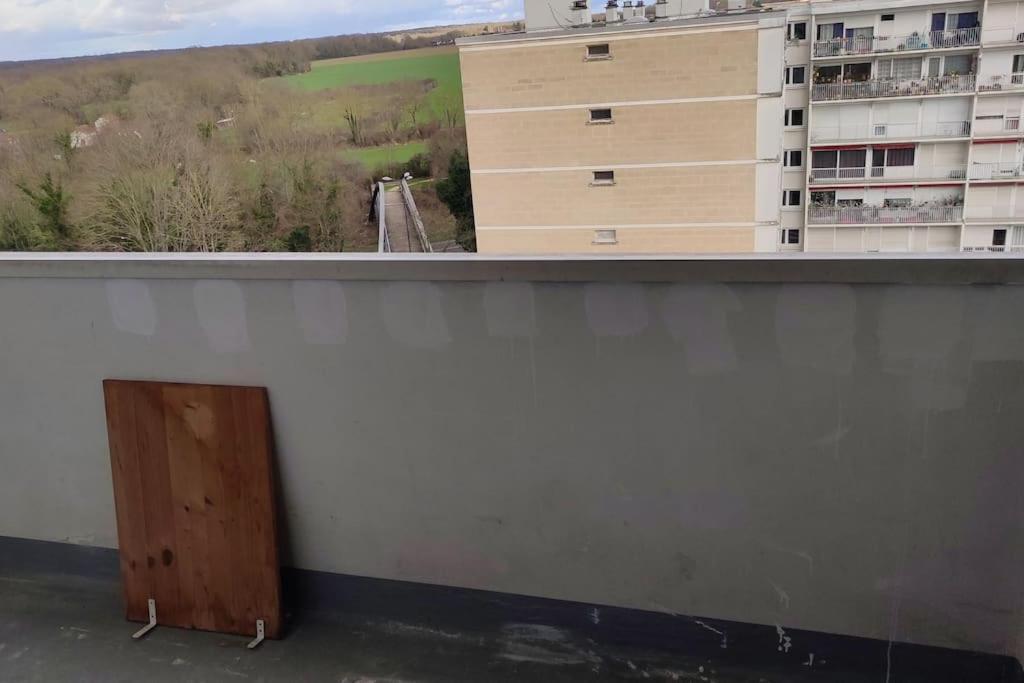 Charmant Appartement Proche Melun Centre Ville Exterior photo