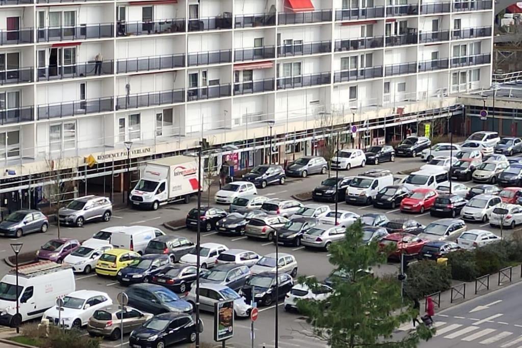 Charmant Appartement Proche Melun Centre Ville Exterior photo
